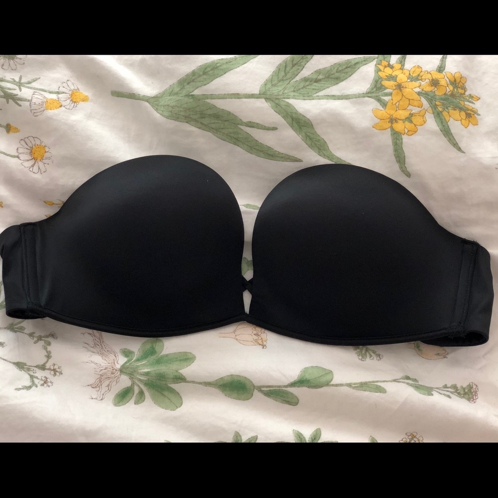 Victoria Secret Bombshell Push Up Strapless Bra